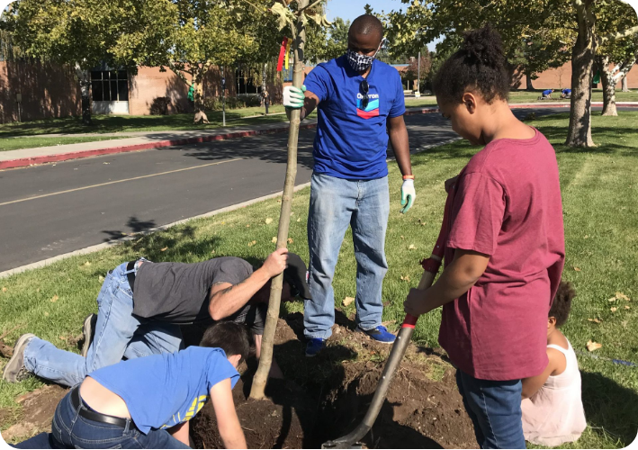 tree-planting-with-students-scaled-e1641250240130